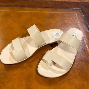 NWT Naturalizer Genn Drift Slide Sandals